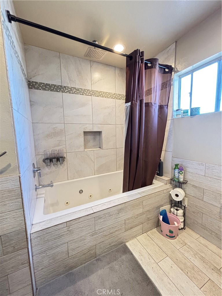 14630 Halldale Avenue, Unit 2 Gardena, CA 90247 - Photo 18 of 27