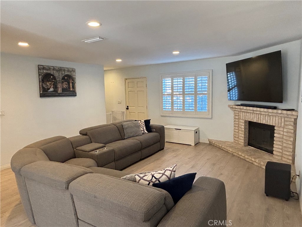 14630 Halldale Avenue, Unit 2 Gardena, CA 90247 - Photo 7 of 27