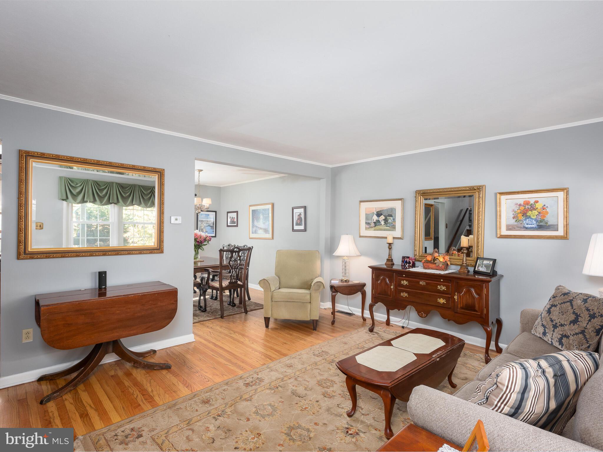 522 West Pothouse Road Phoenixville, PA 19460 - Photo 6 of 26 Living Room