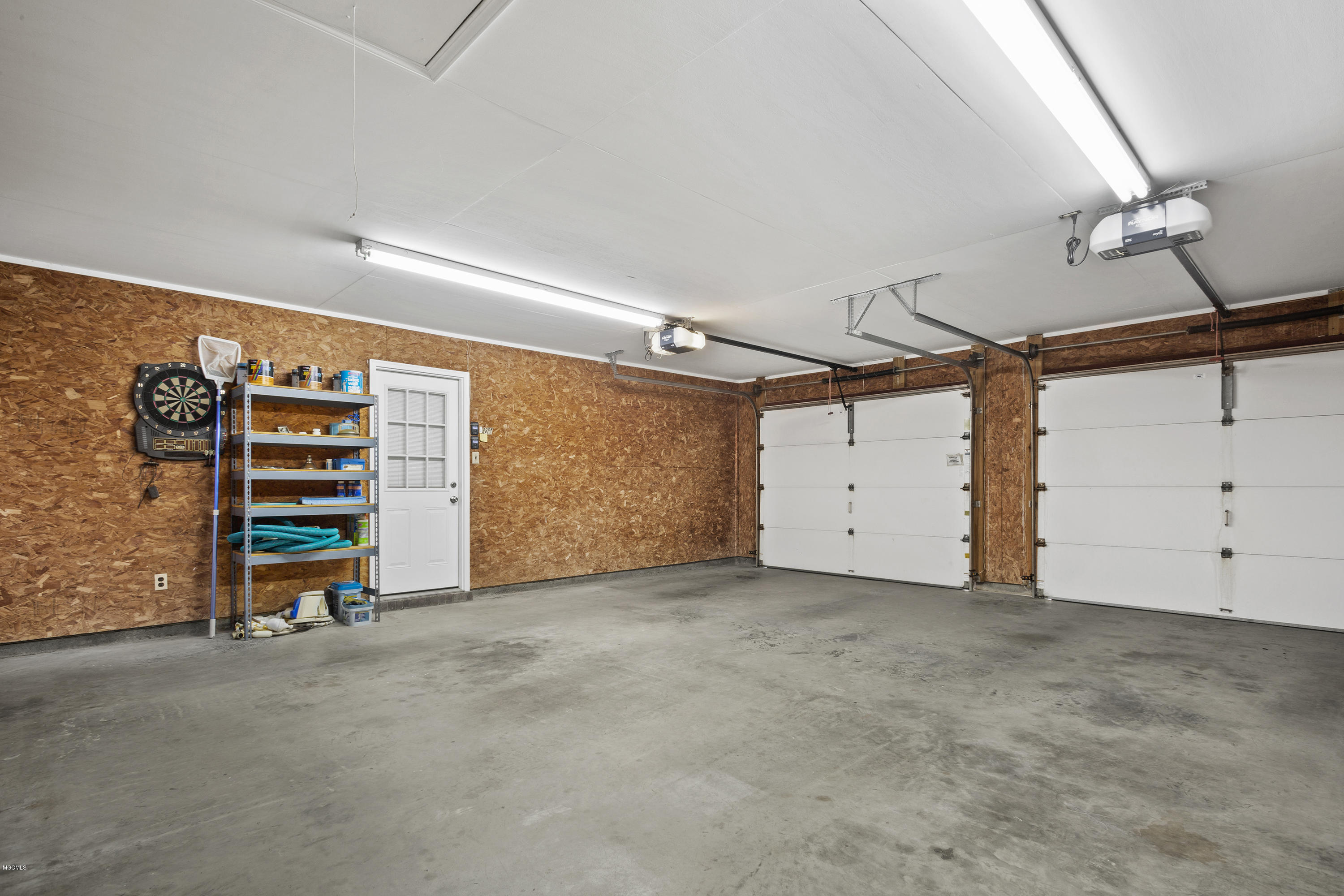 9316 Boyette Road Biloxi, MS 39532 - Photo 24 of 39 Garage