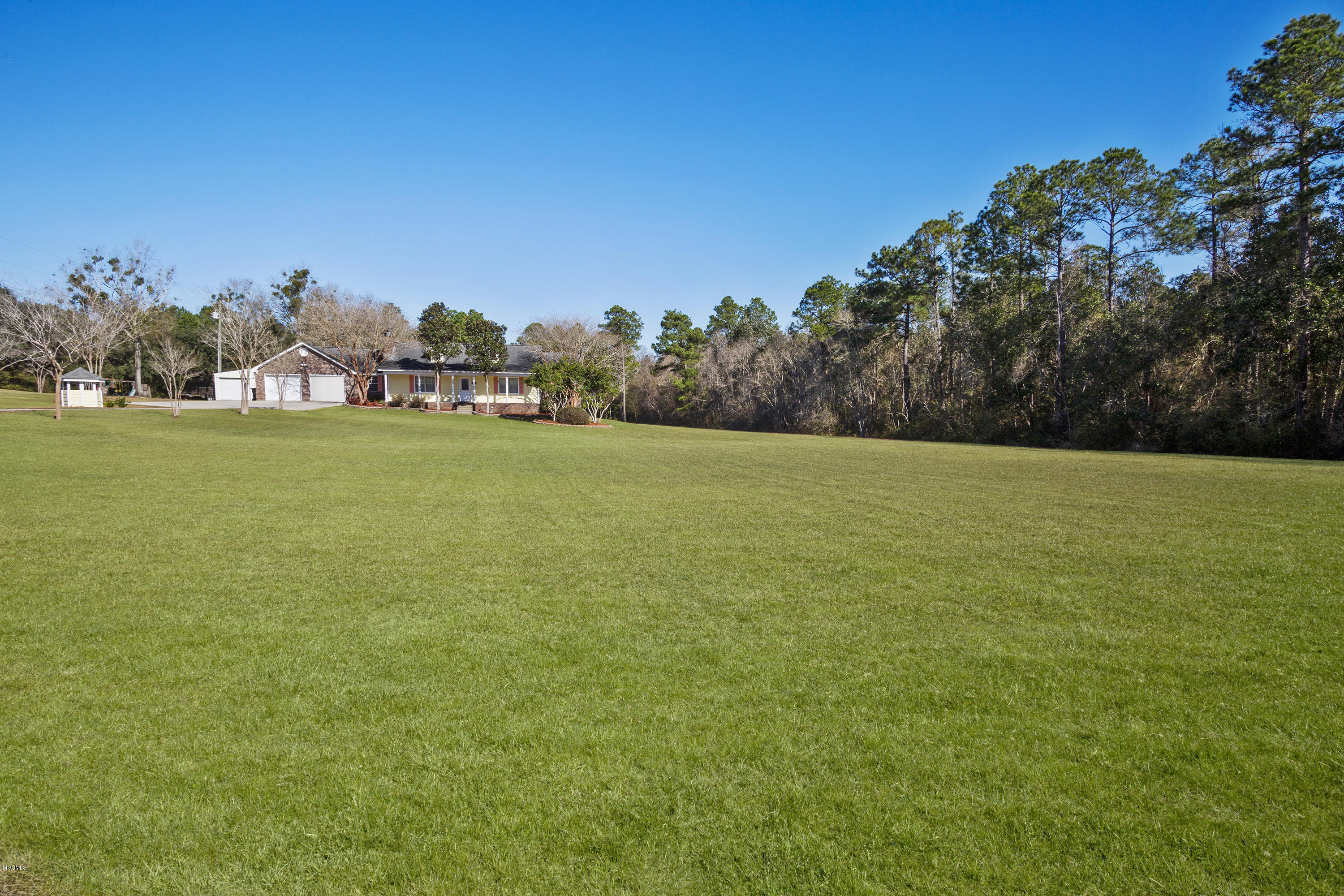 9316 Boyette Road Biloxi, MS 39532 - Photo 31 of 39 Yard