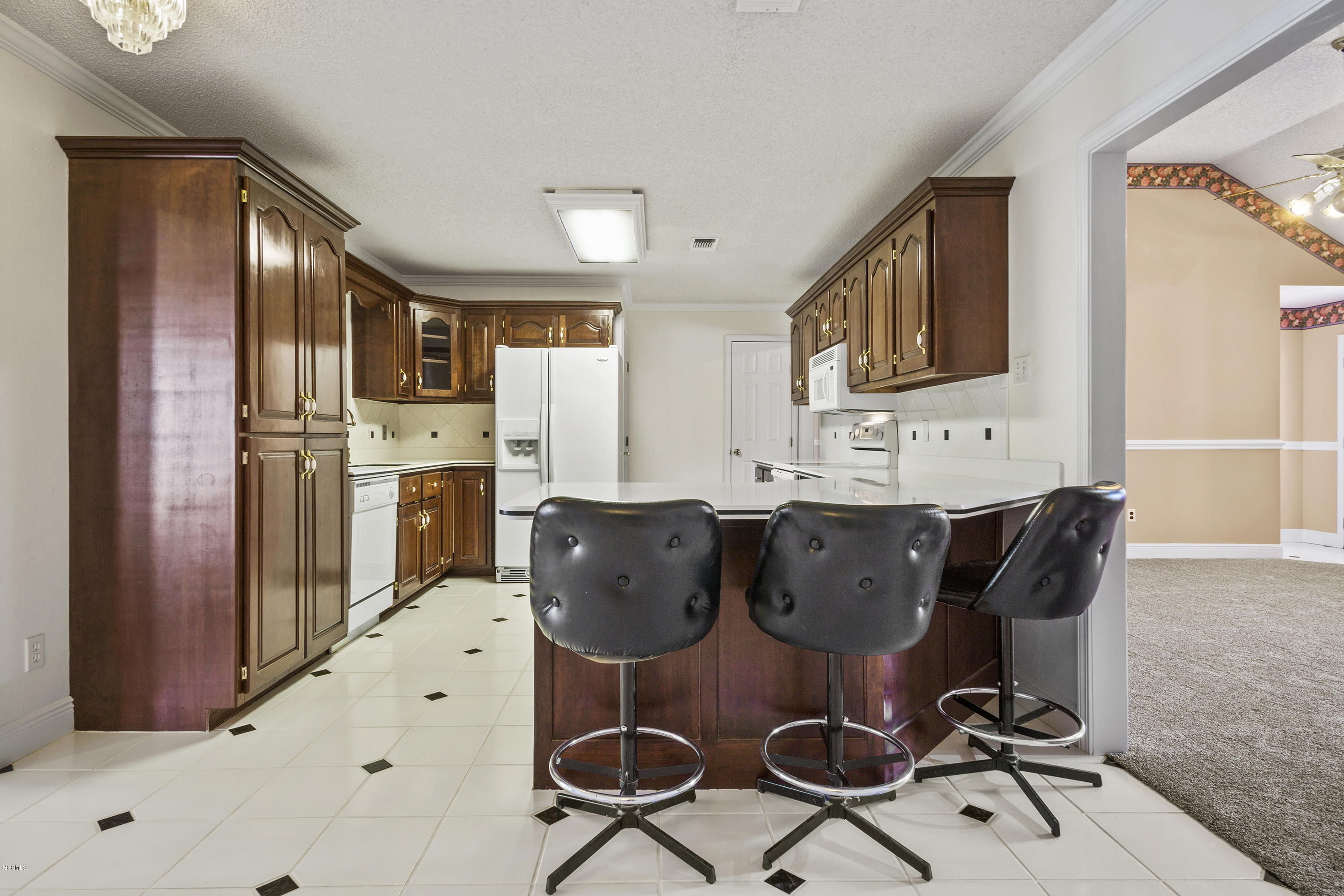 9316 Boyette Road Biloxi, MS 39532 - Photo 7 of 39 Kitchen