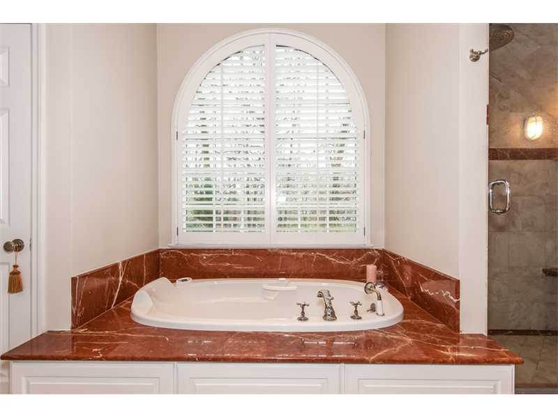 15 Old Stone Road Darien, CT 06820 - Photo 12 of 22 a view of bathtub in window