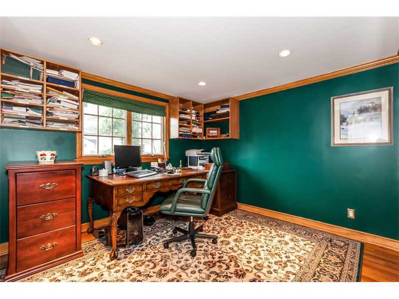 15 Old Stone Road Darien, CT 06820 - Photo 15 of 22 a workspace with furniture
