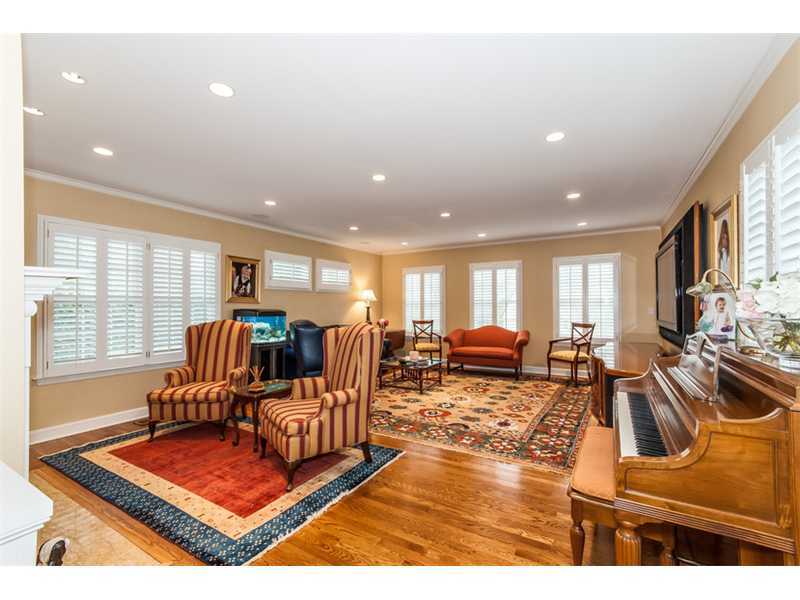 15 Old Stone Road Darien, CT 06820 - Photo 8 of 22 a living room with furniture gym equipment and a large window
