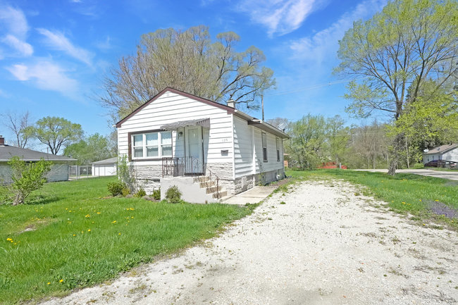 123 Riley Avenue Lockport, IL 60441 - Photo 2 of 15 Gallery Image 2