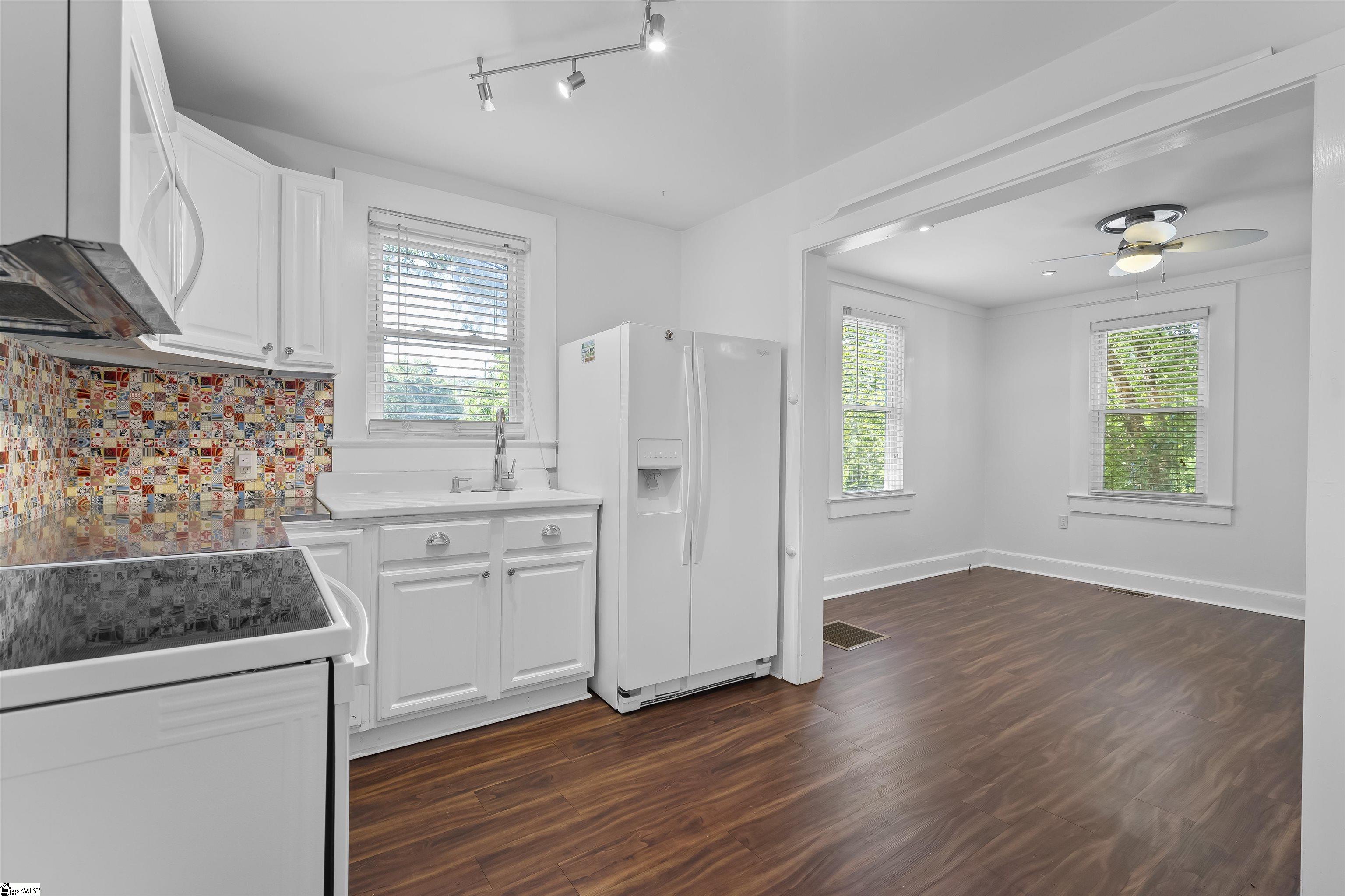 109 Lowndes Hill Road Greenville, SC 29607 - Photo 12 of 29