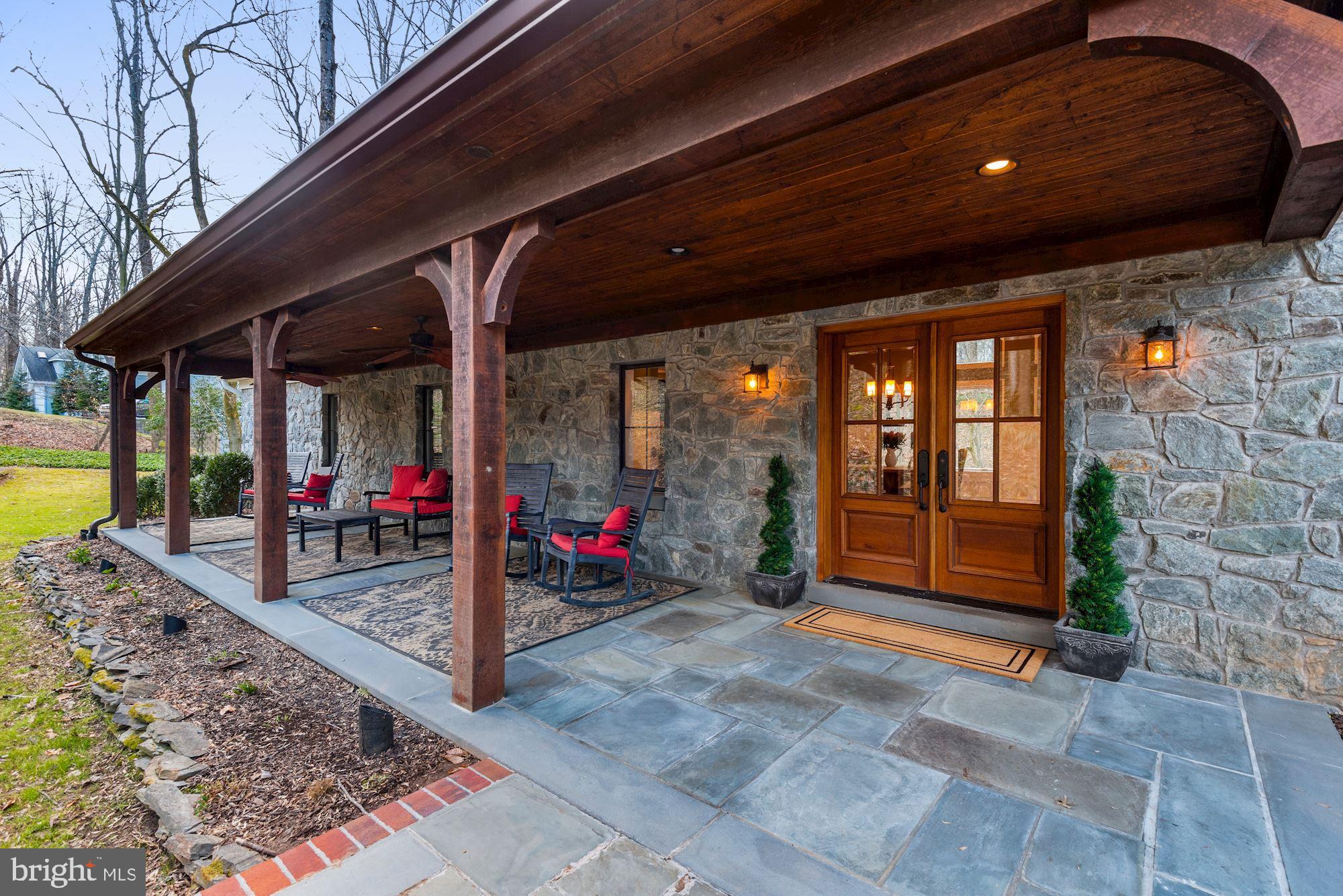 8210 Kingsgate Road Potomac, MD 20854 - Photo 3 of 44