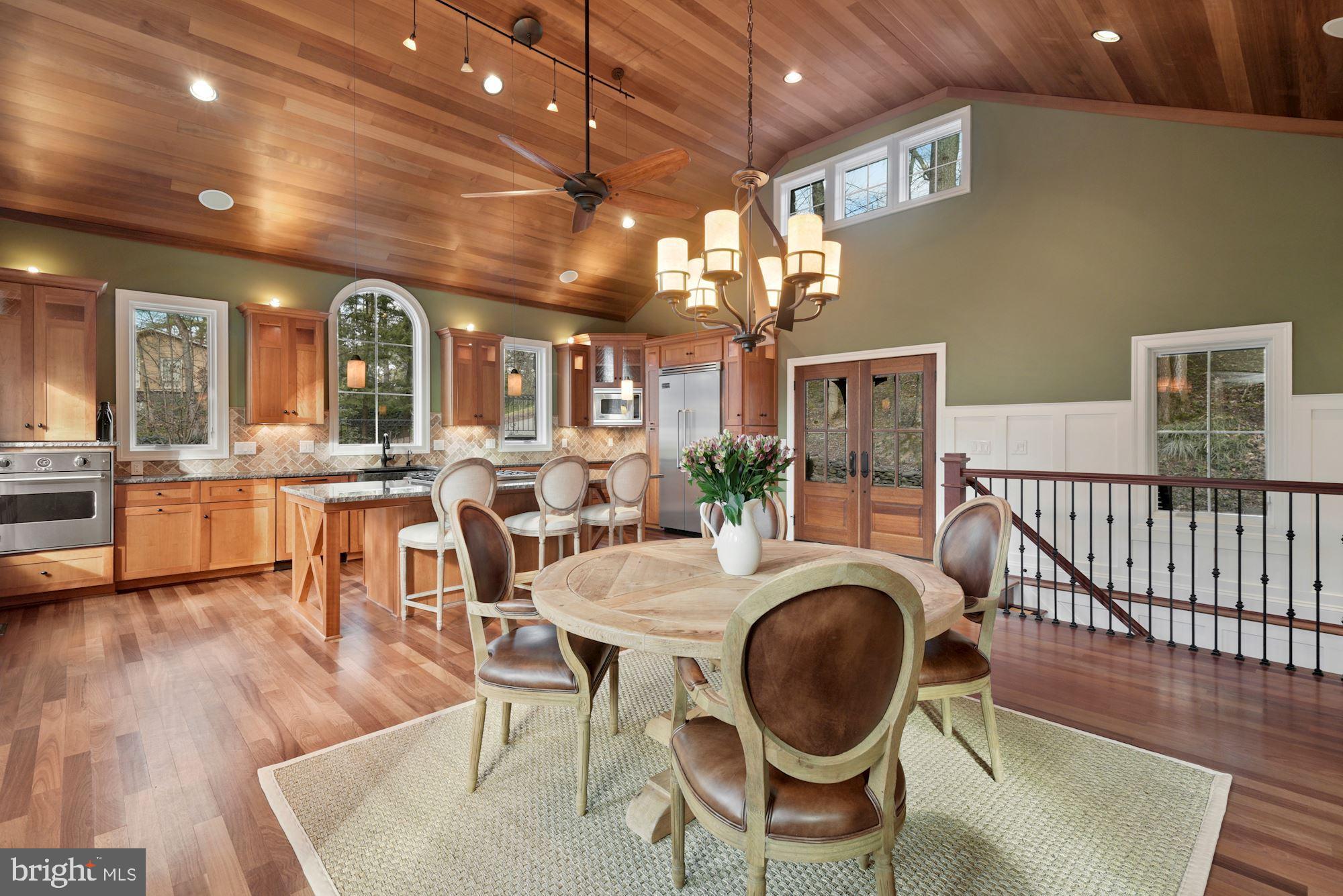8210 Kingsgate Road Potomac, MD 20854 - Photo 7 of 44