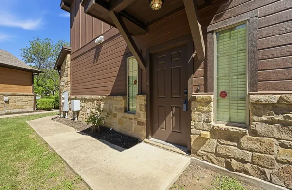 $2,175 | 11417 Lost Maples Trail, Austin, TX 78748