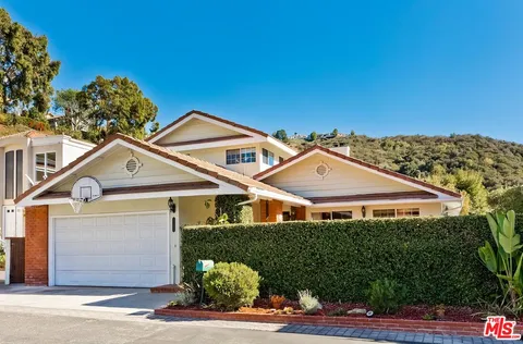 $2,195,000 | 17173 Avenida De Santa Ynez, Pacific Palisades, CA 90272
