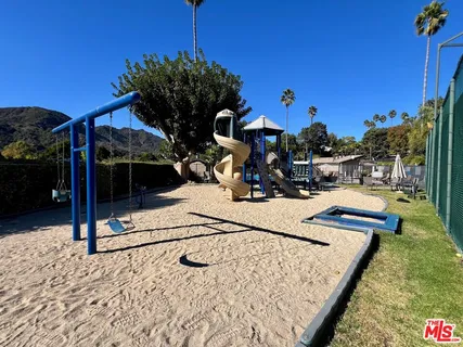 $2,195,000 | 17173 Avenida De Santa Ynez, Pacific Palisades, CA 90272