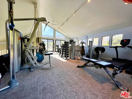 $2,195,000 | 17173 Avenida De Santa Ynez, Pacific Palisades, CA 90272