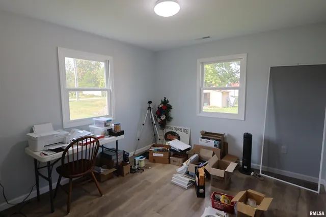 $175,000 | 101 North Railroad Street, Patoka, IL 62875