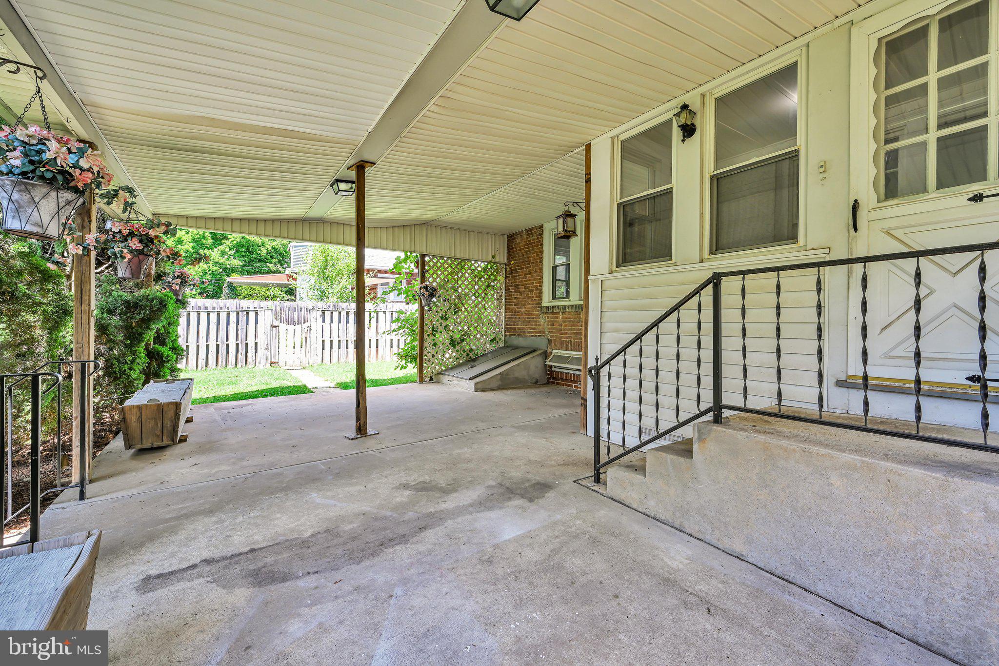 116 Park Road Reading, PA 19610 - Photo 32 of 43 Back Patio