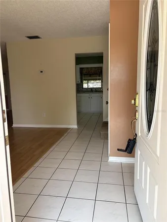 $2,195 | 1008 Lady Guinevere Drive, Valrico, FL 33594