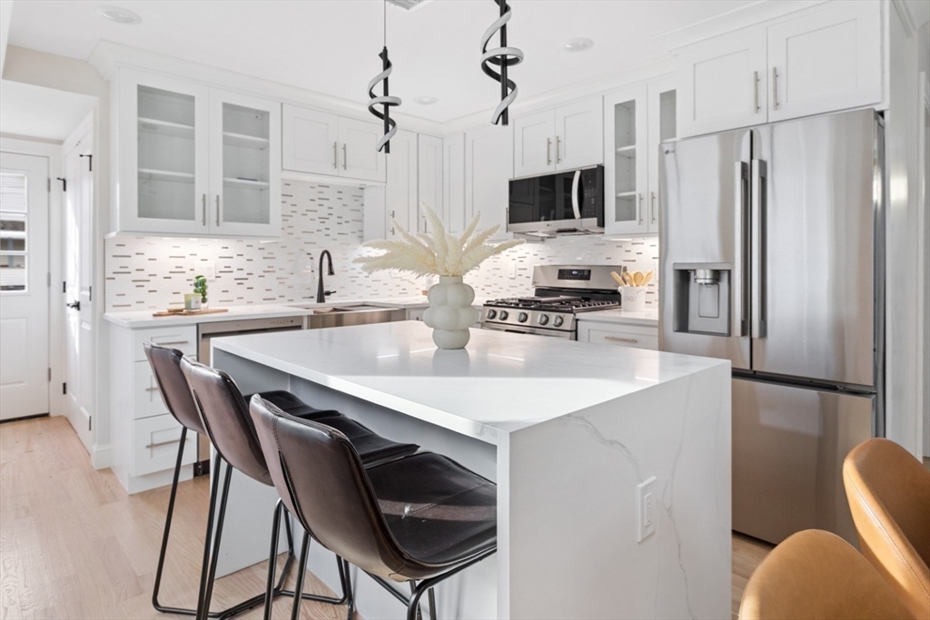 155 A Boston Avenue, Unit 2 Somerville, MA 02144 - Photo 7 of 38