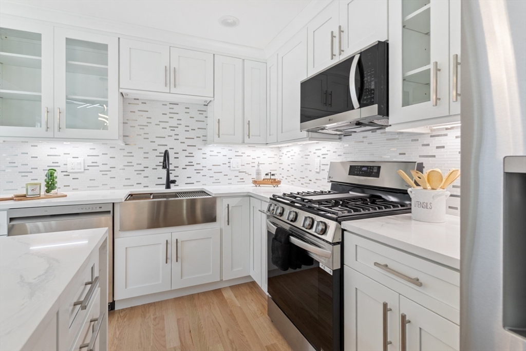 155 A Boston Avenue, Unit 2 Somerville, MA 02144 - Photo 8 of 38