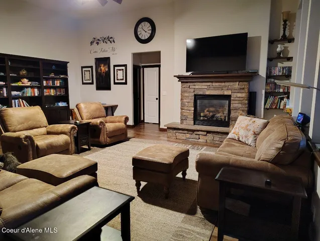 $739,900 | 7970 North Darlena Loop, Coeur D'Alene, ID 83815