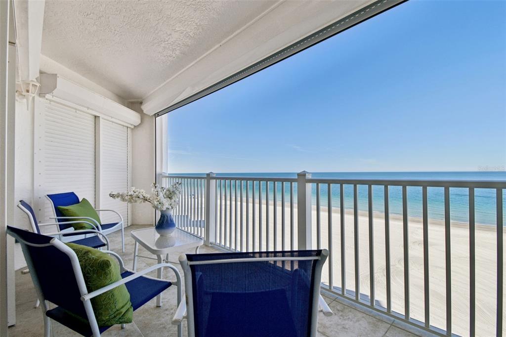 1586 Gulf Boulevard, Unit 2502 Clearwater Beach, FL 33767 - Photo 28 of 47 a workspace with furniture and window