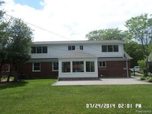 1050 North Renaud Road Grosse Pointe, MI 48236 - Photo 22 of 22 Back.jpg