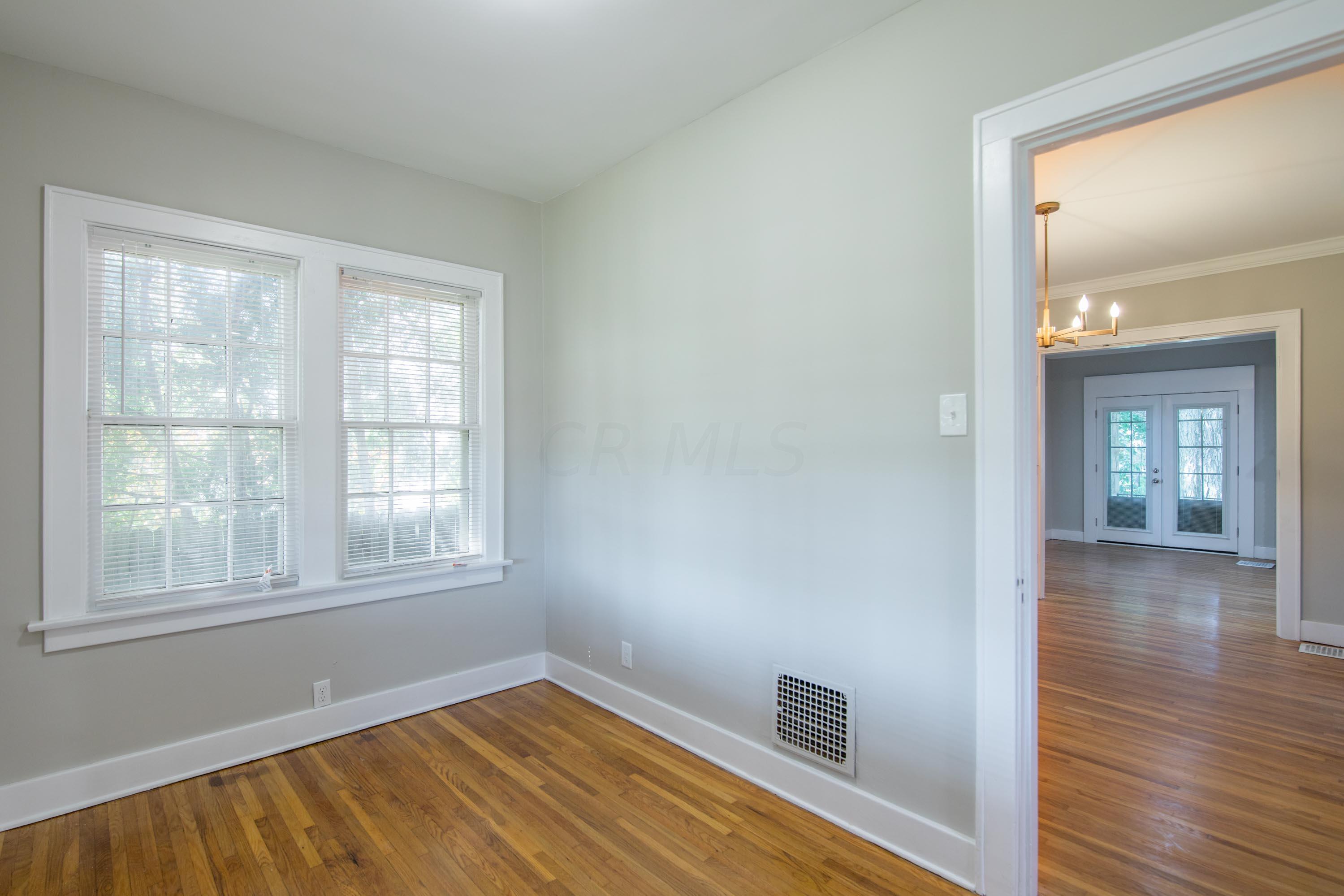 88 South Roys Avenue Columbus, OH 43204 - Photo 12 of 49