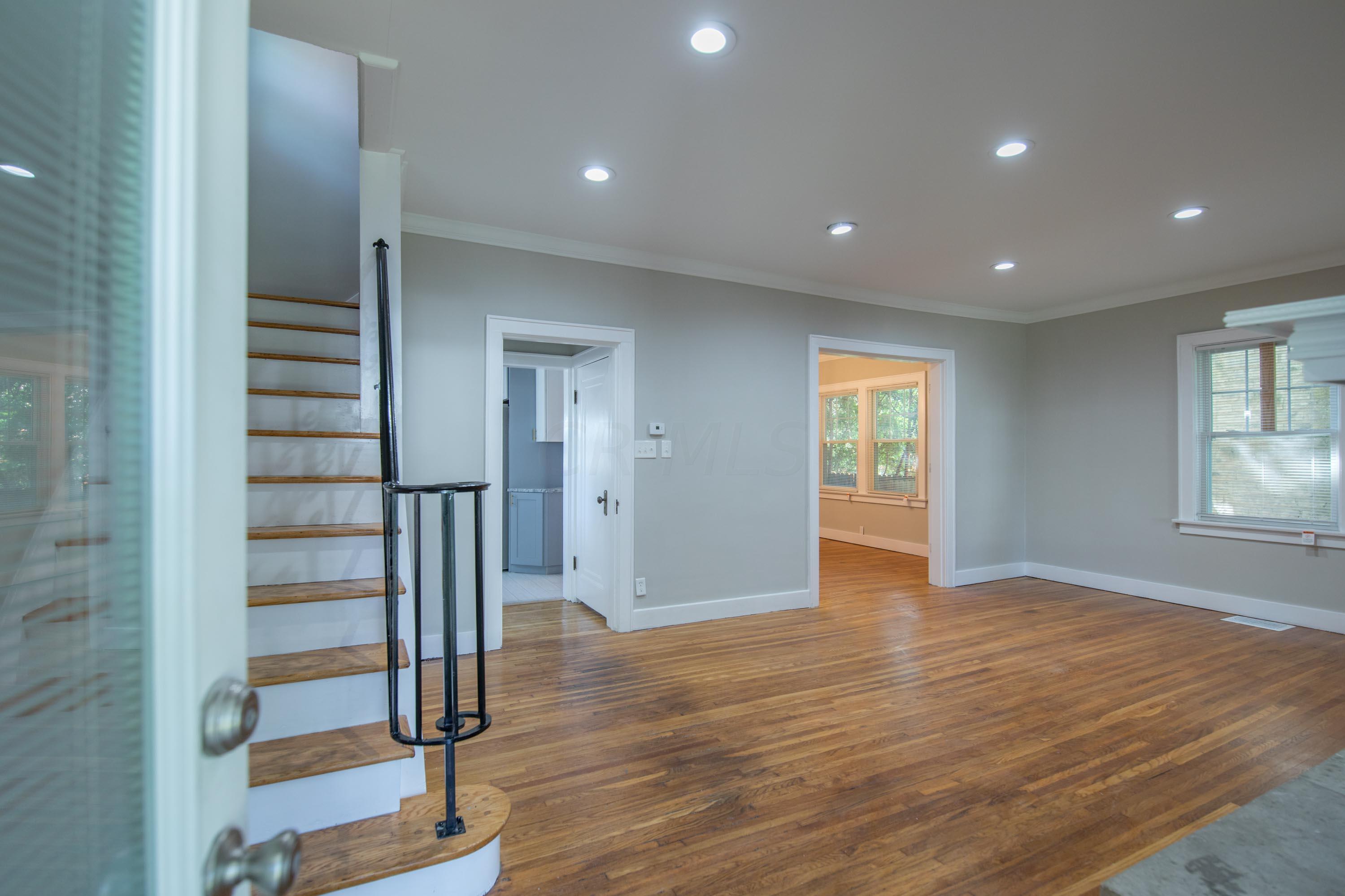 88 South Roys Avenue Columbus, OH 43204 - Photo 3 of 49