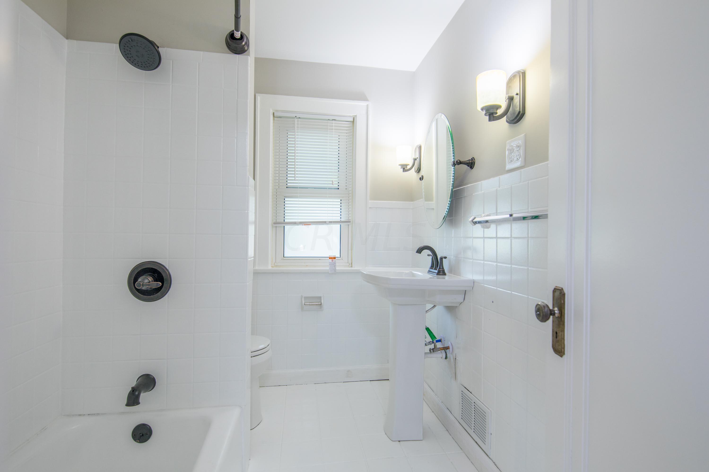 88 South Roys Avenue Columbus, OH 43204 - Photo 33 of 49
