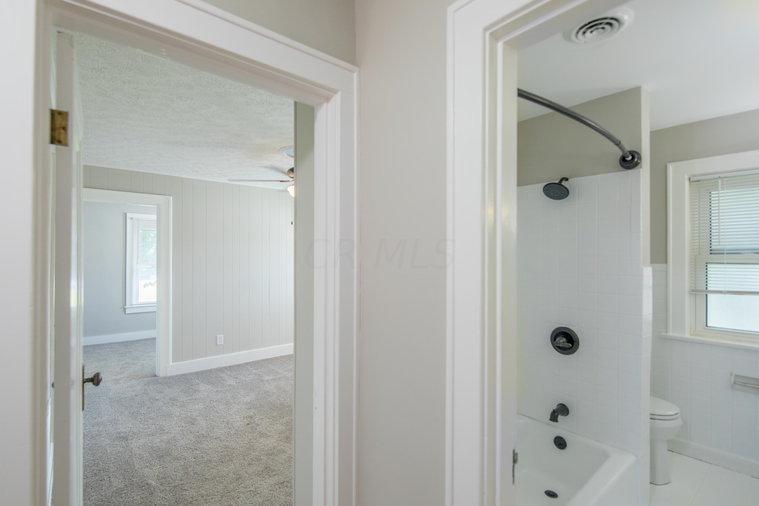 88 South Roys Avenue Columbus, OH 43204 - Photo 36 of 49