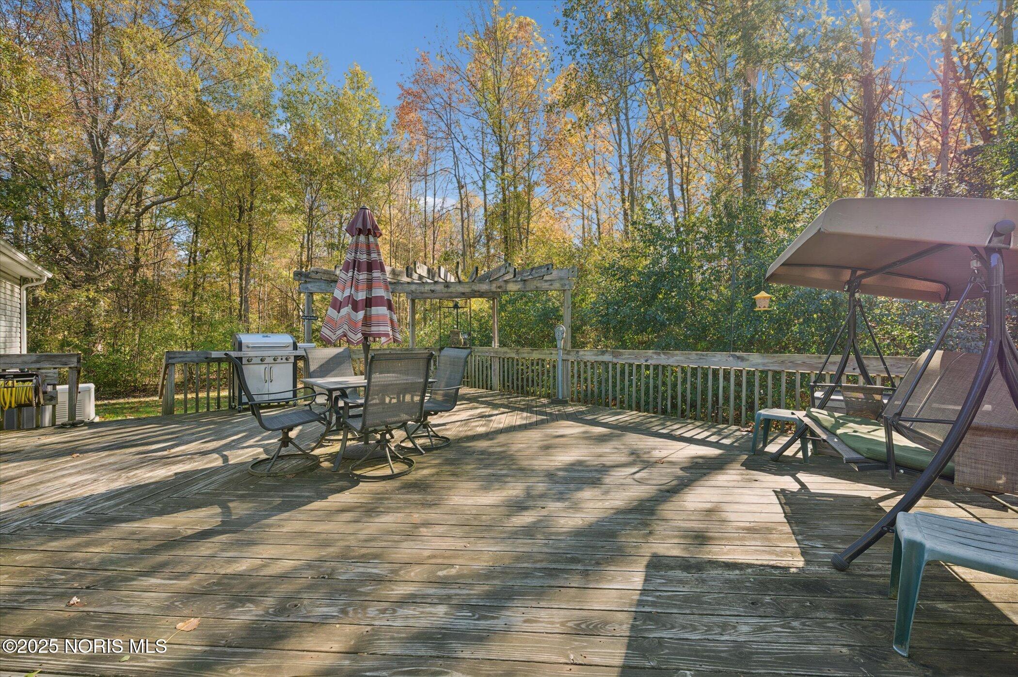 9575 Wolfinger Road Holland, OH 43528 - Photo 27 of 44 Back Deck 24 x 24