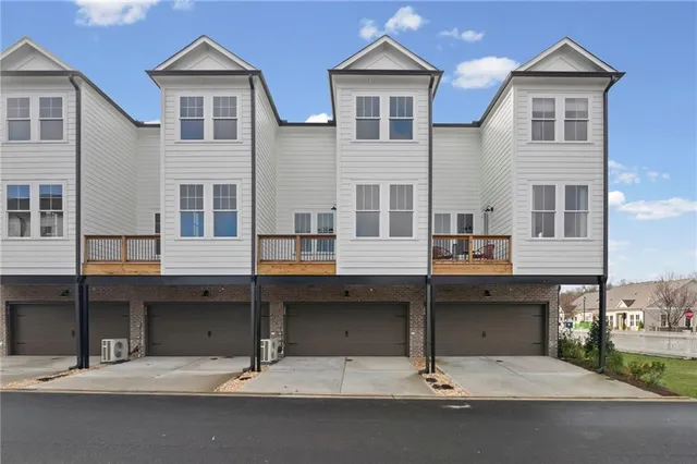 $399,900 | 204 Village Overlook, Unit J2, Canton, GA 30114
