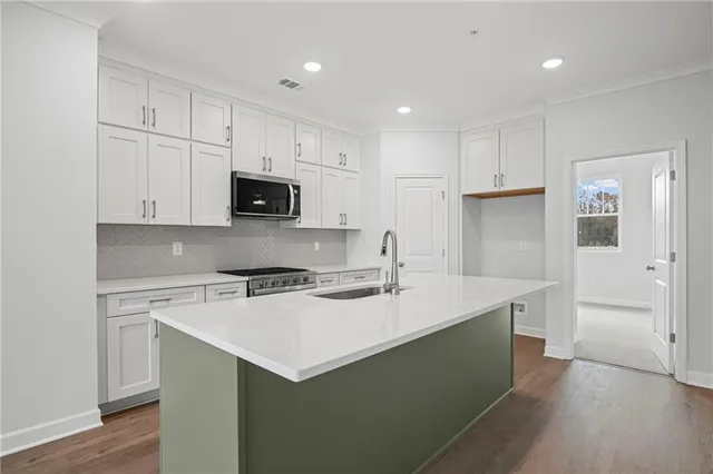 $399,900 | 204 Village Overlook, Unit J2, Canton, GA 30114