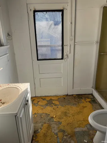 $69,900 | 831 East Gum Street, Evansville, IN 47713