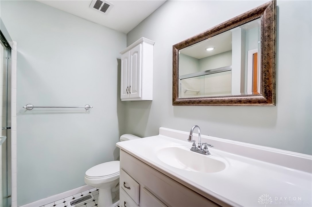 5747 Oak Valley Road Kettering, OH 45440 - Photo 24 of 59 Gallery Image 24