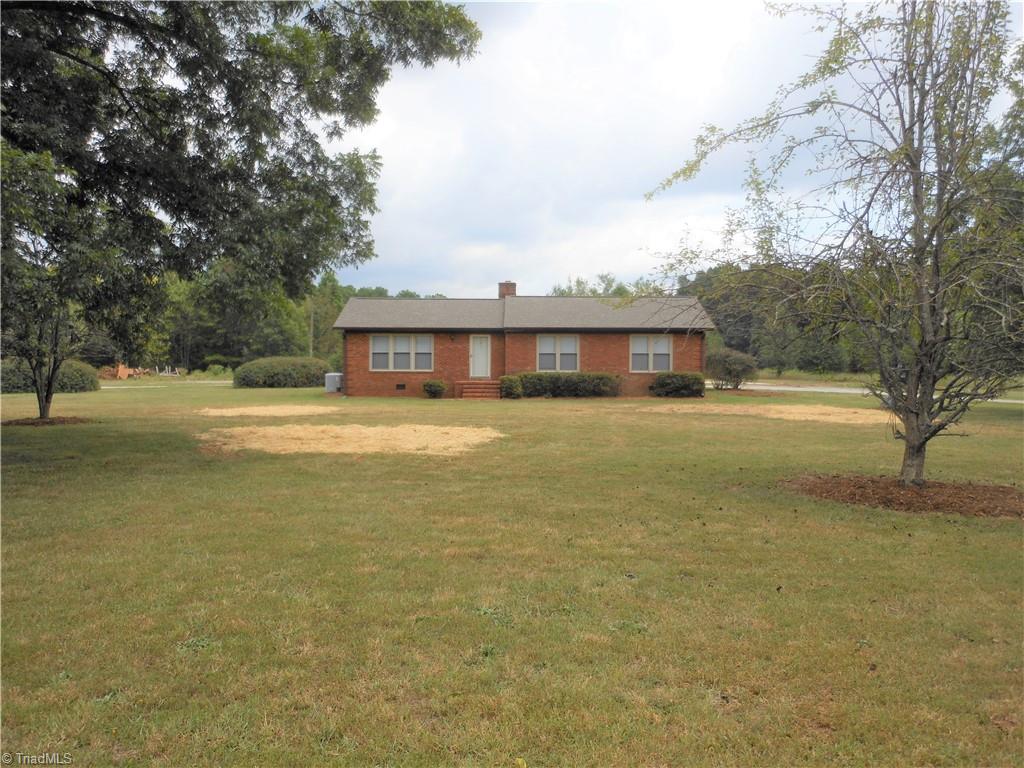 6745 Coltrane Mill Road Greensboro, NC 27406 - Photo 4 of 42