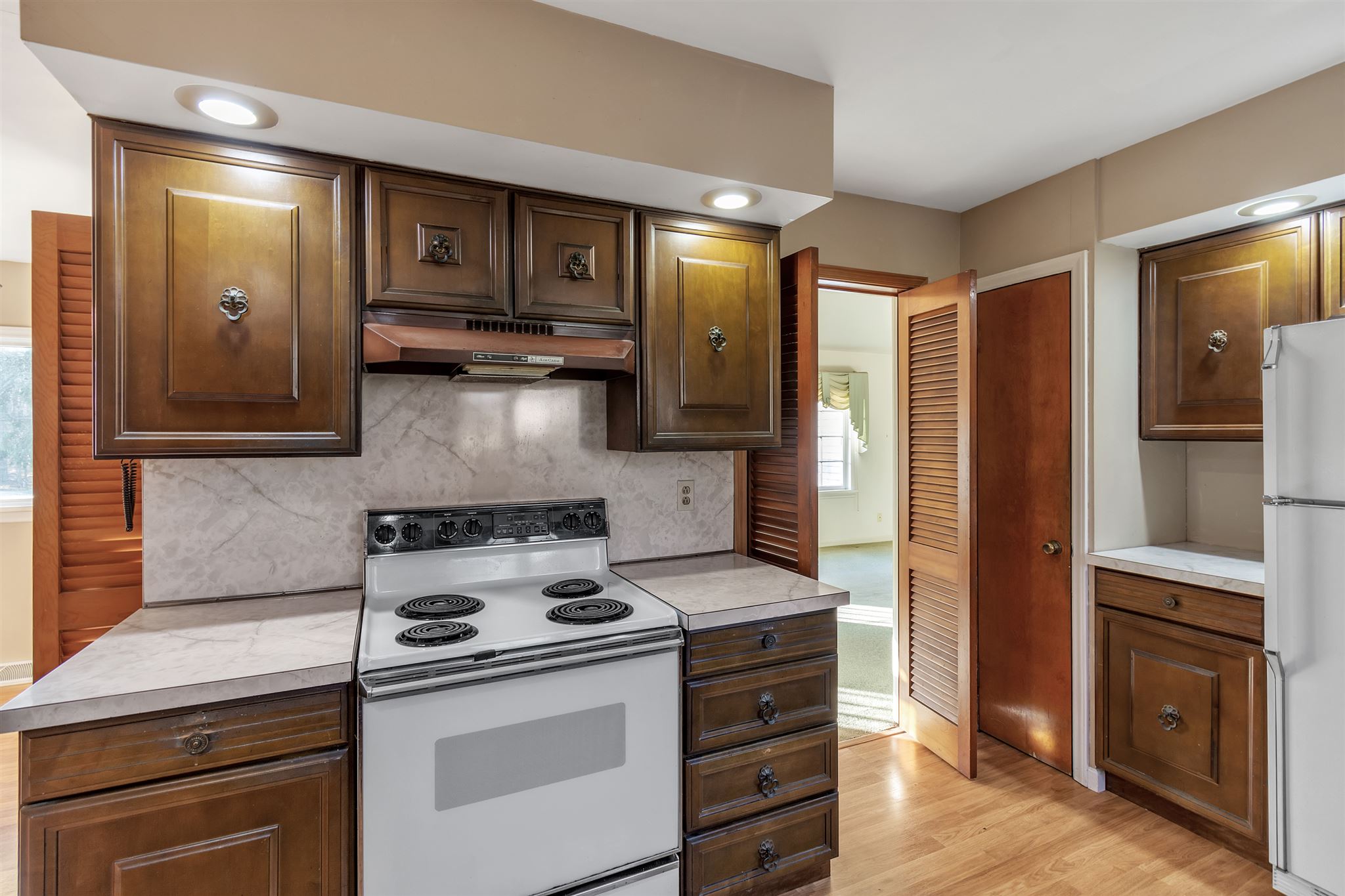 17675 Ireland Road South Bend, IN 46614 - Photo 9 of 36 Gallery Image 9