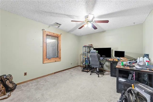 $515,000 | 8046 Southpoint Drive, Camden, MO 64017