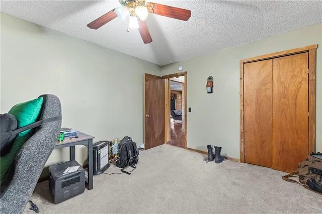 $515,000 | 8046 Southpoint Drive, Camden, MO 64017