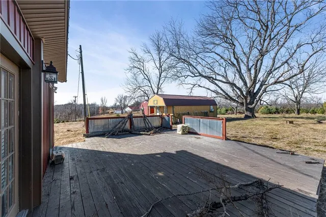 $515,000 | 8046 Southpoint Drive, Camden, MO 64017