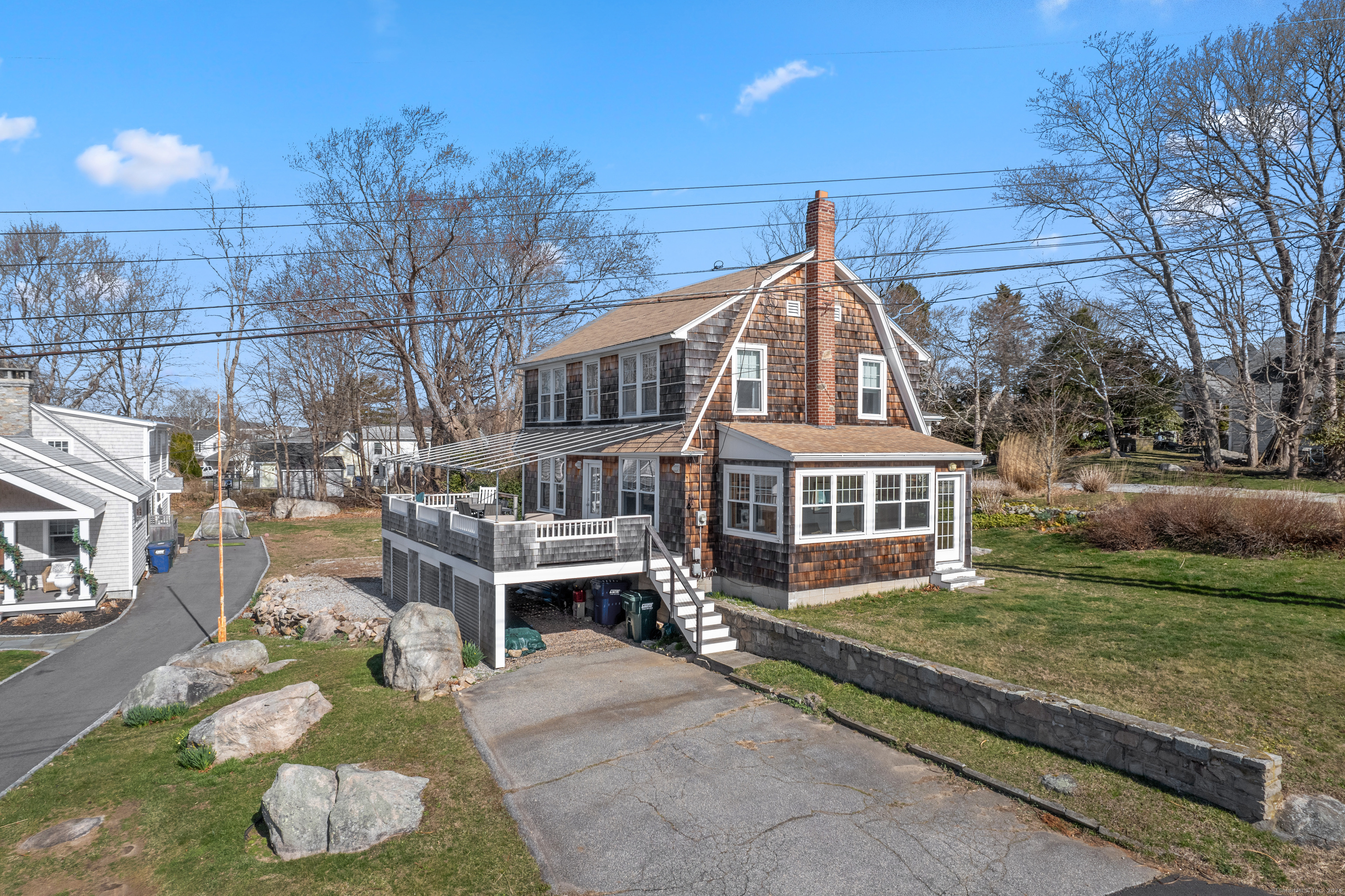 5 Ridge St.