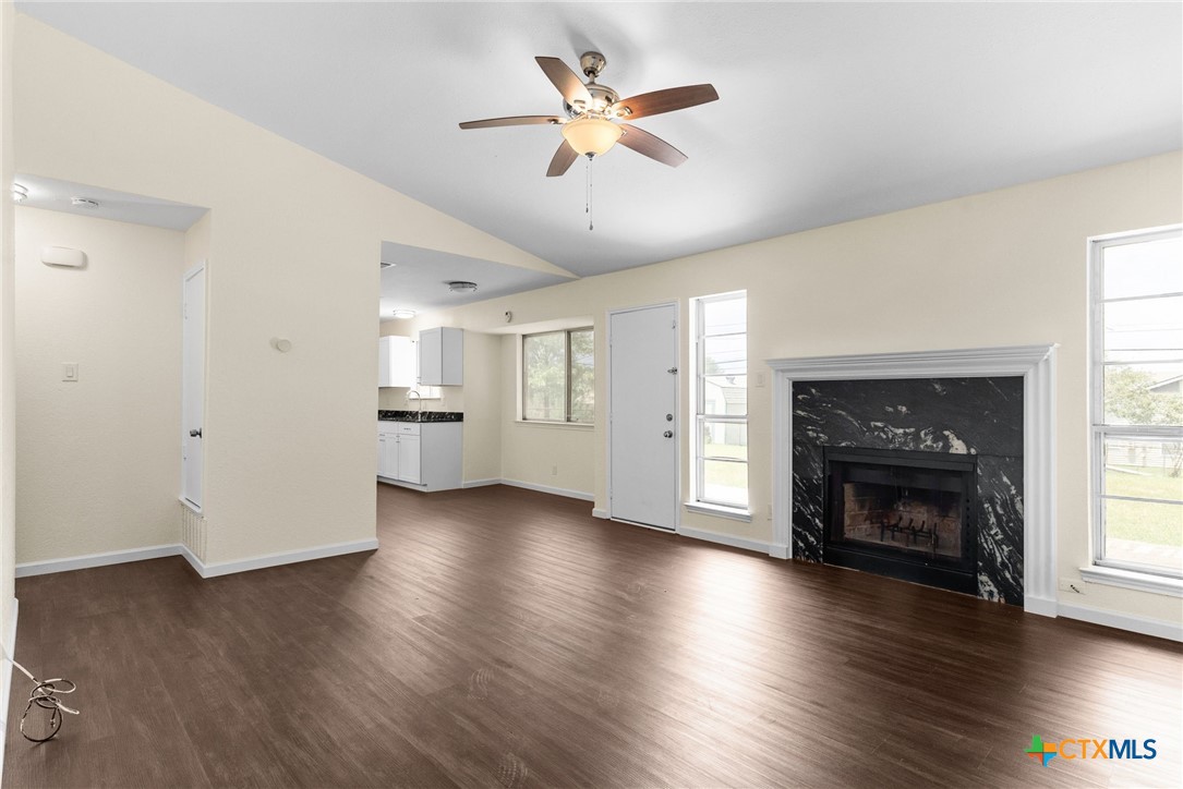 2013 Hinkle Avenue Killeen, TX 76549 - Photo 2 of 13