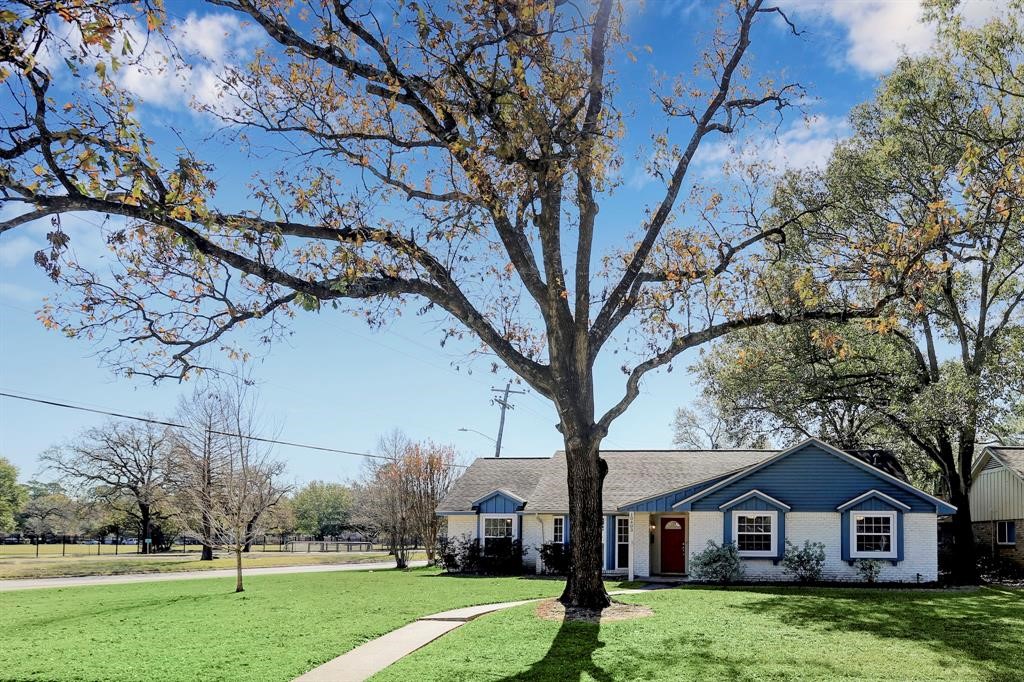 10403 Raritan Drive Houston, TX 77043 - Photo 1 of 15 Gallery Image 1