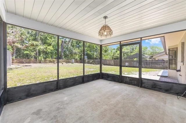 $2,000 | 6057 Southeast 39th Avenue, Ocala, FL 34480