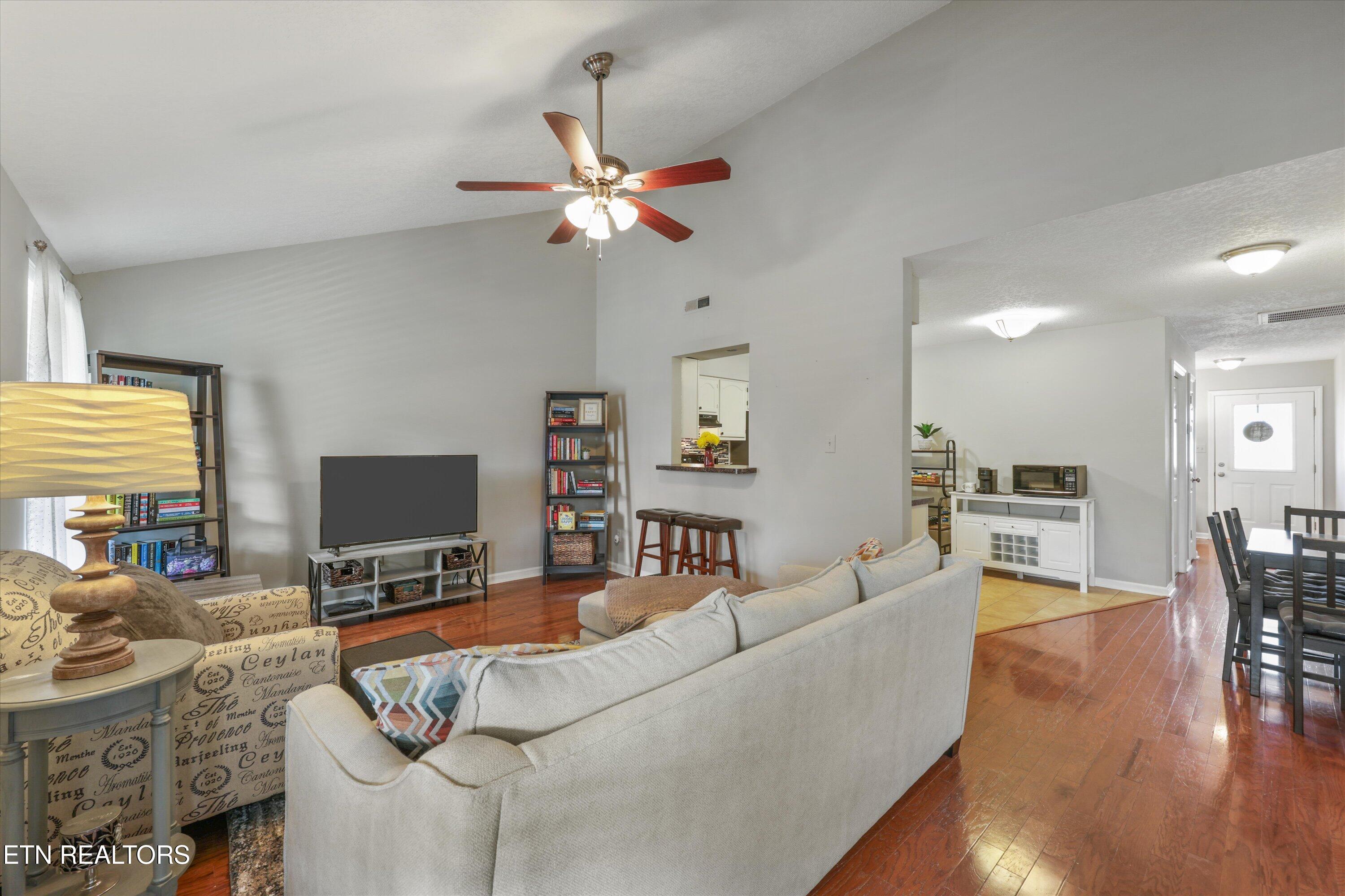 7213 Lyngate Boulevard Powell, TN 37849 - Photo 19 of 39 Let's check out the primary