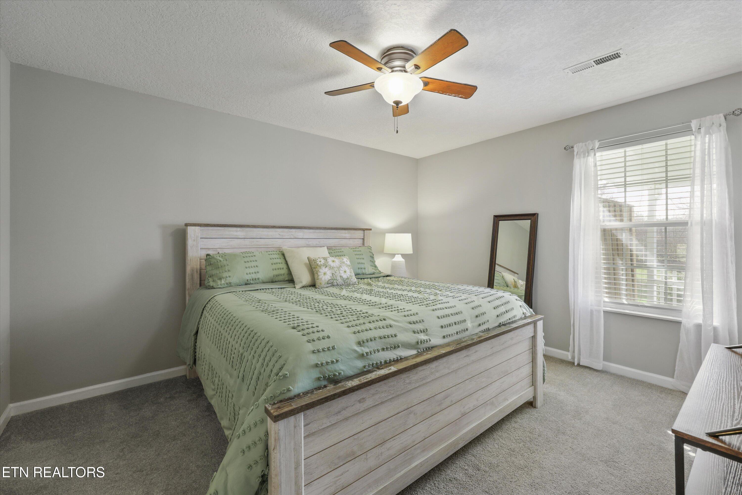 7213 Lyngate Boulevard Powell, TN 37849 - Photo 20 of 39 Spacious