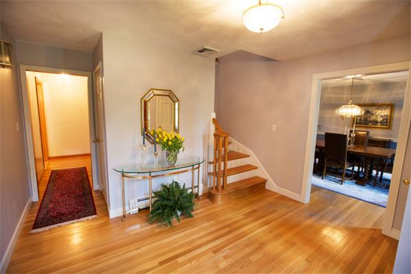 36 Longmeadow Road Lincoln, MA 01773 - Photo 8 of 23