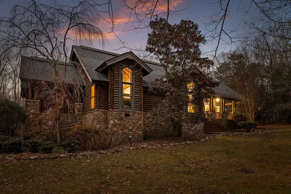 $584,000 | 181 Hampton Way, Rising Fawn, GA 30738