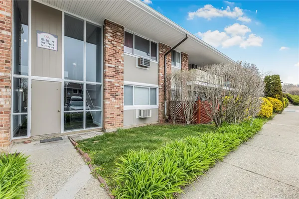 $2,850 | 914 Old Country Road, Elmsford, NY 10523