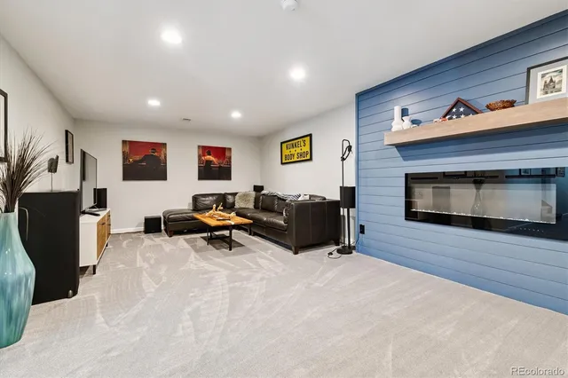 $939,000 | 435 South Olive Way, Denver, CO 80224