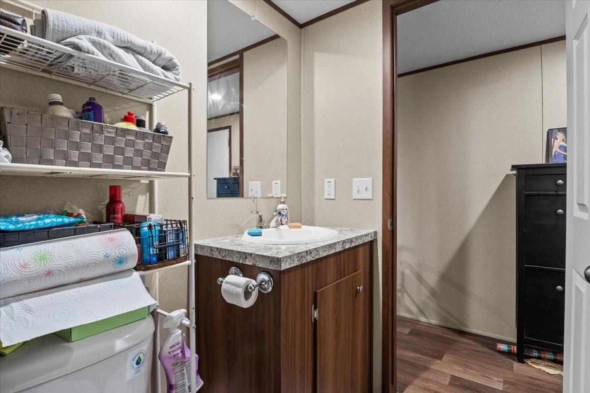 316 Friendship Drive Tennessee Ridge, TN 37178 - Photo 19 of 28 a utility room with dryer and washer